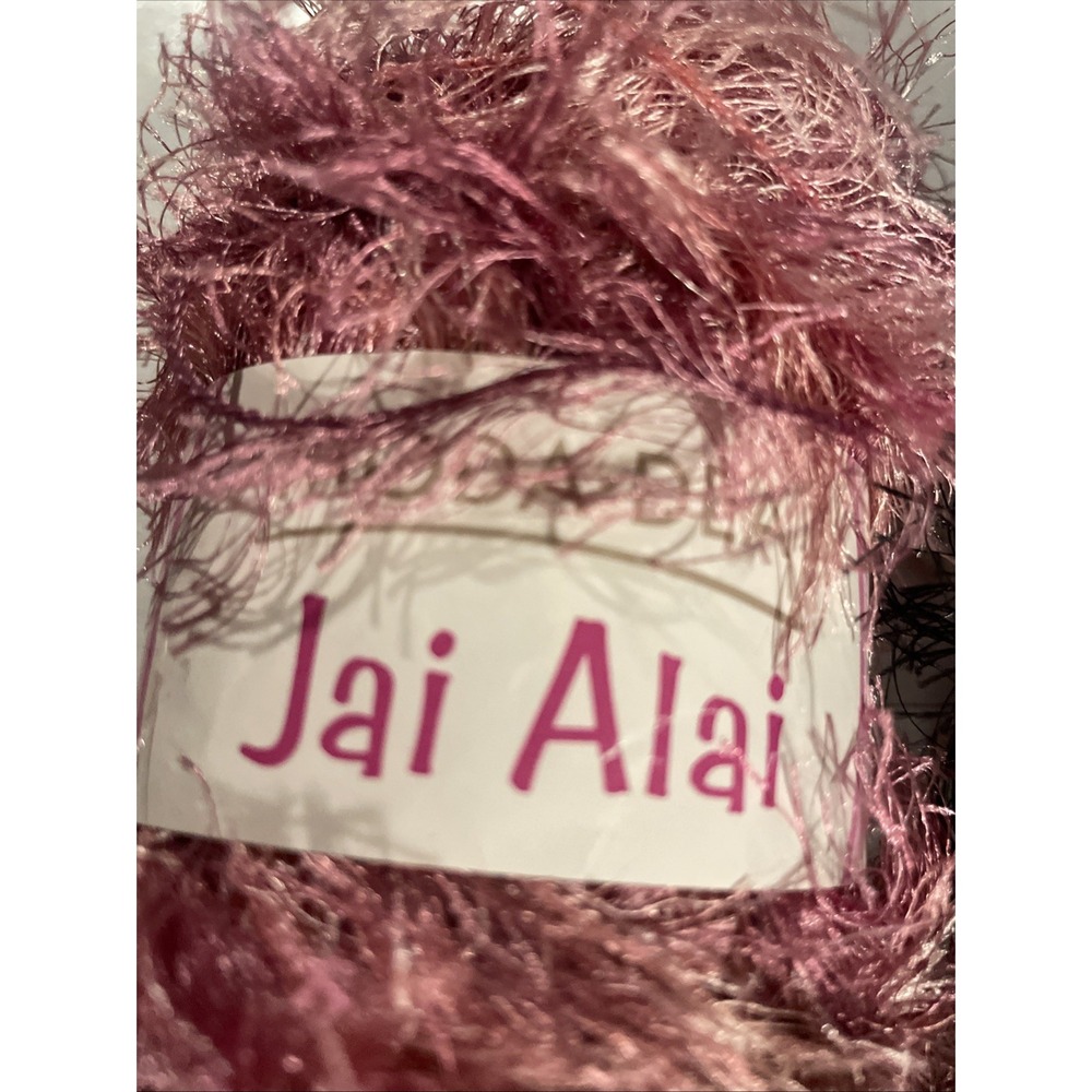 Vintage Eyelash Yarn Bundle 2 Skeins Fizz Black & Moda Dea Jai Alai Bloom - Picture 4 of 5
